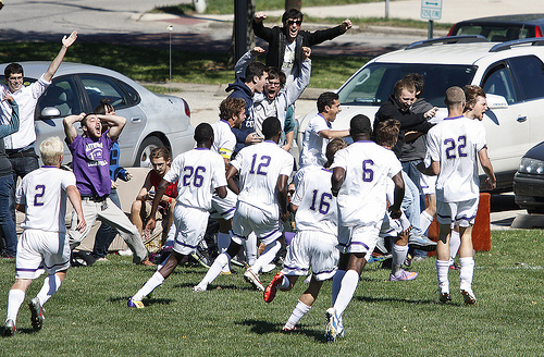 Knox Beats Monmouth!