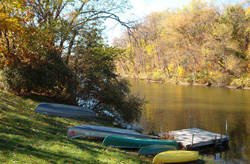 700: The size of Knox's biological field station, Green Oaks, in acres.