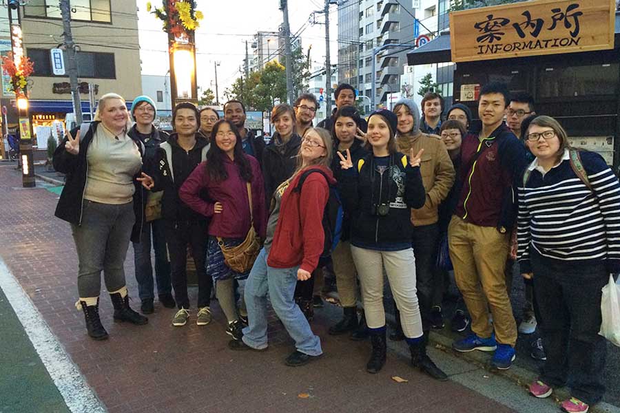 Students in Knox's Japan Term become immersed in Japanese history, culture, language, and philosophy.