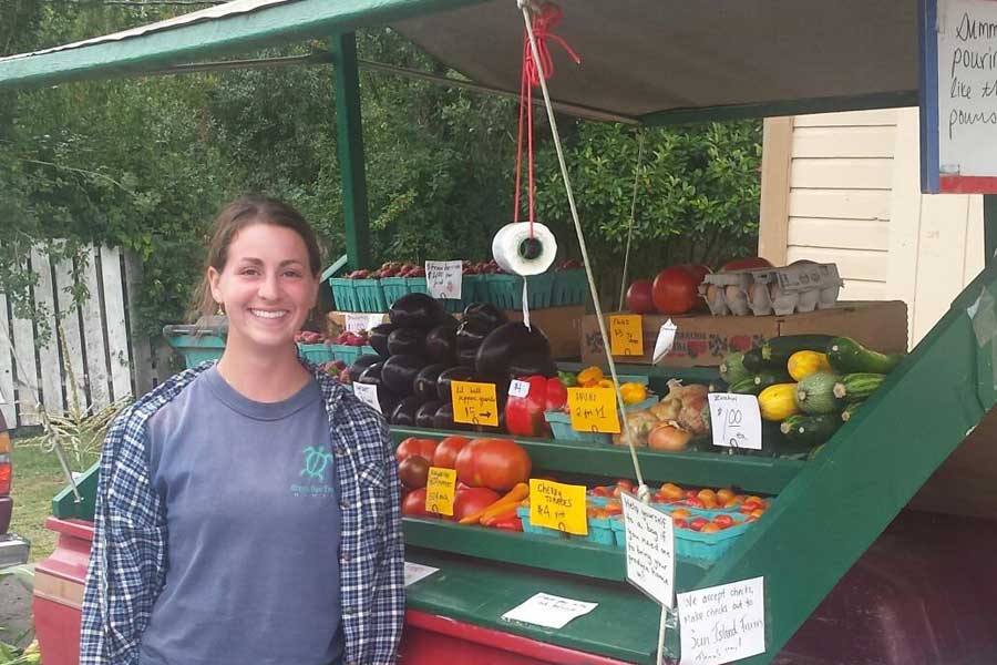 Knox students produce a wide range of research and creative work through their Honors projects. Zoe Marzluff '15 produced a documentary film on sustainable farming.