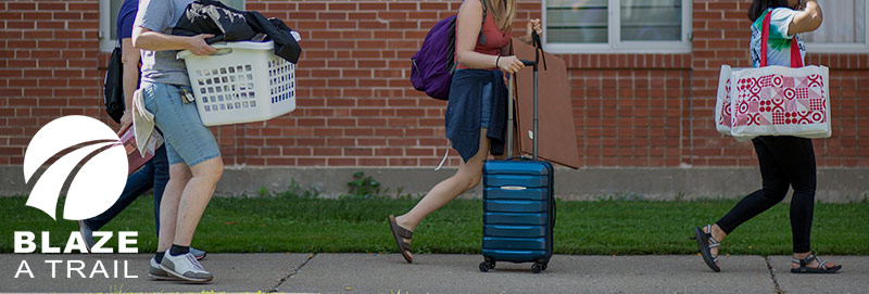 Knox College students move into the residence halls