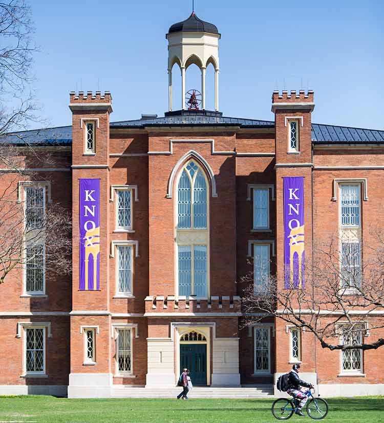 Students enjoy the day outside Old Main