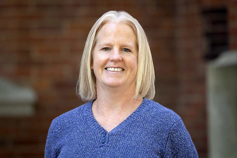 Kristy Ladendorf headshot