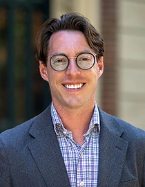Thomas Bell headshot