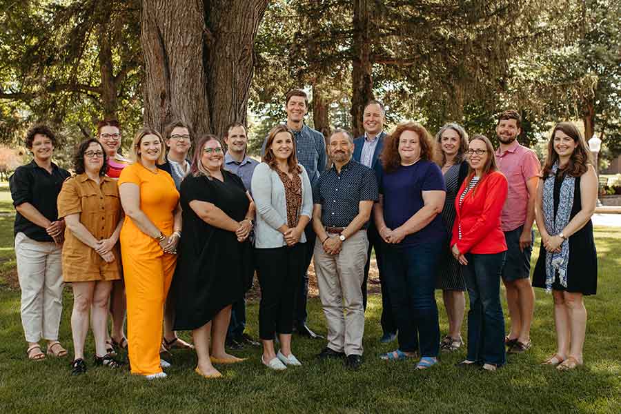 The Bright Institute Fellows, 2022-2024. L-R: Amy Kohout, Jessica Parr, Cate Denial, Nora Slonimsky, Sarah Purcell, Lindsey Passenger Wieck, Jen Andrella, Dan Livesay, 2023 faculty leader David Chang, Christian Pienne, Eleanor McConnell, Kristin Olbertson, Carrie Glenn, Jordan Smith, Mary Draper.
