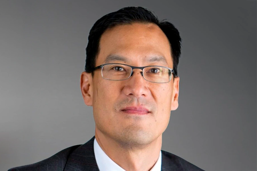Stephen Lam headshot