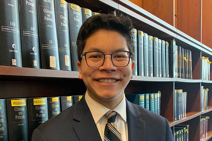Daniel Bien '22 found an internship with the State's Attorney office in Lake County, Illinois.