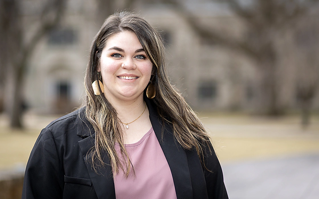 Erin Lorenzen headshot