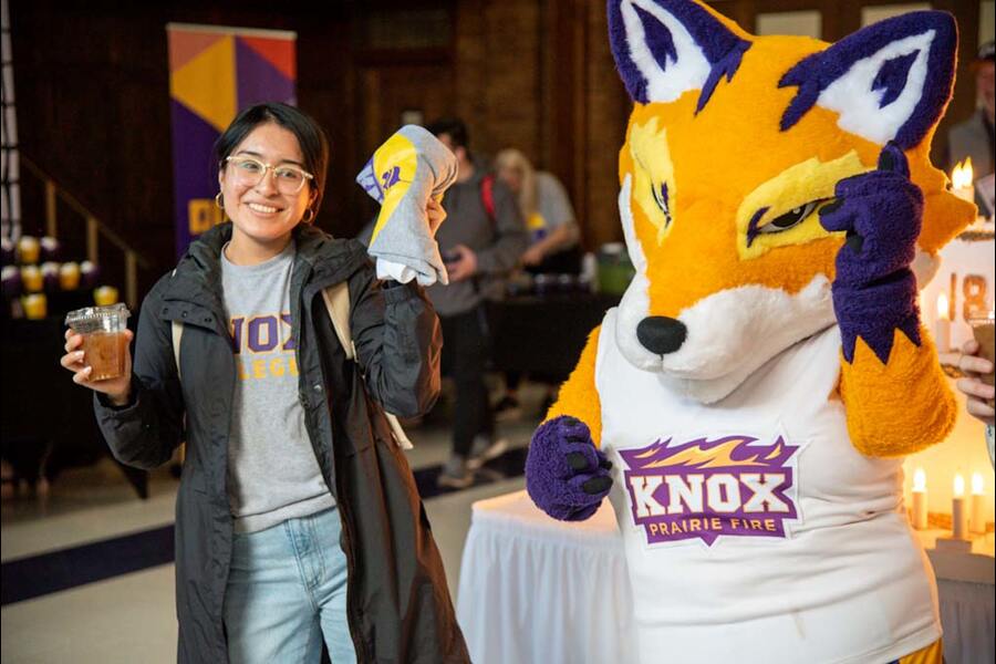 images/News/2023/02/Founders-Day-2023-0046.jpg Knox students at Lombard Middle School