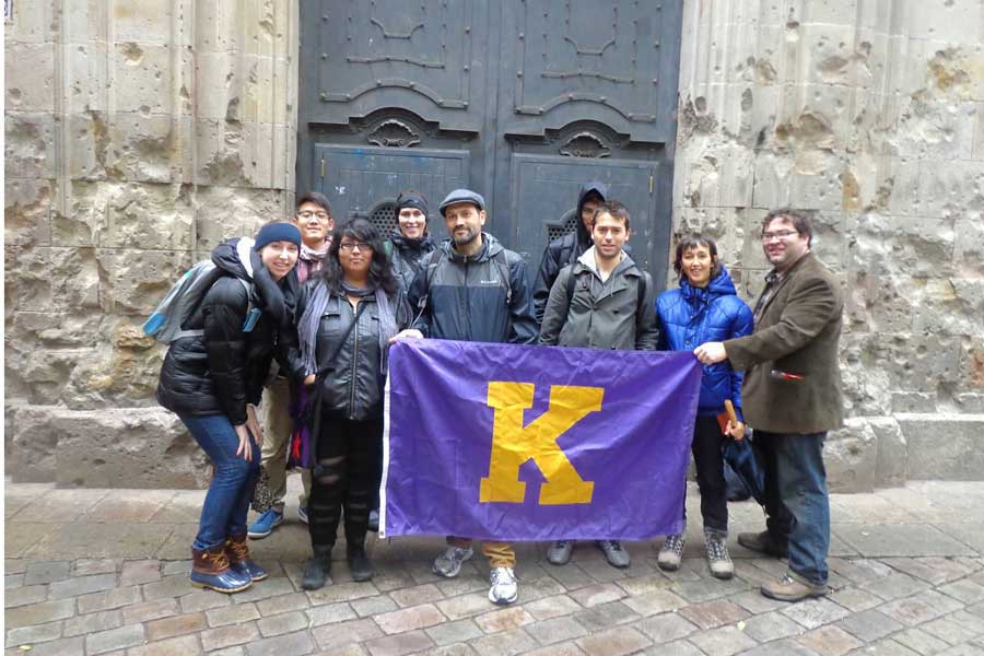 Knox students travel to Spain and France to learn more about the Spanish Civil War.