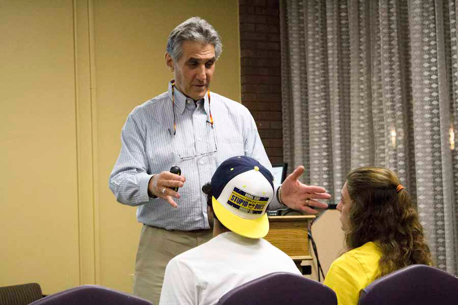 Alan Berkowitz addresses students at a workshop 