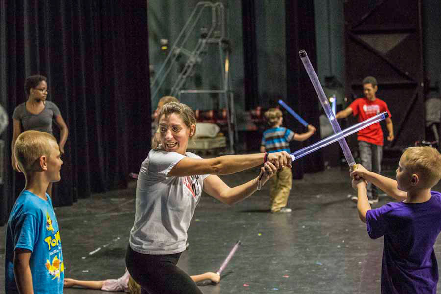 Knox College for Kids: Lightsaber combat in Use the Force class