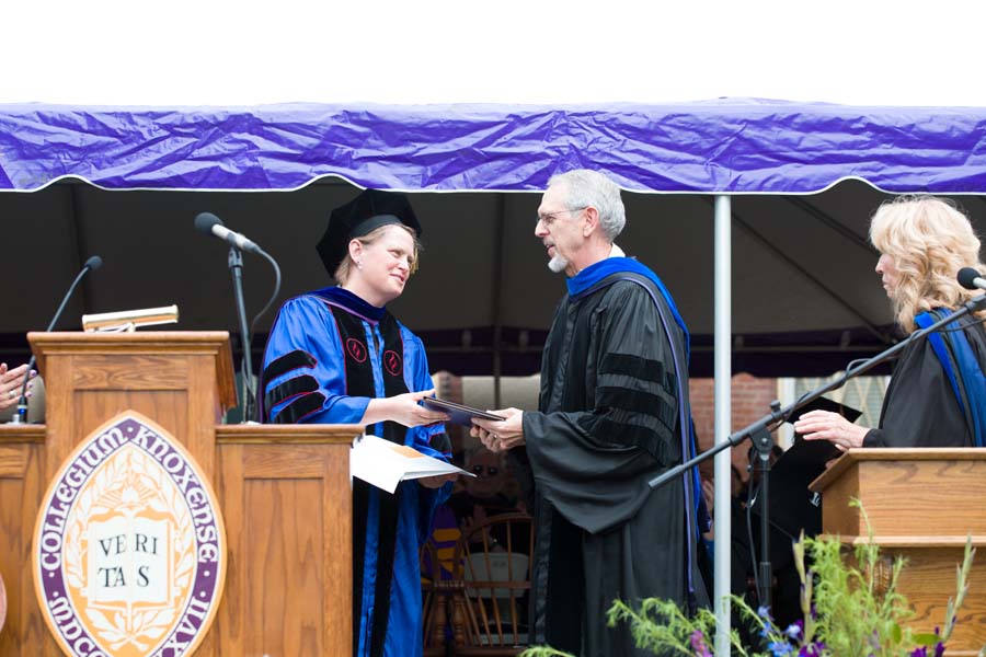Chuck Schulz received the Faculty Achievement Award at Knox College Commencement 2017.