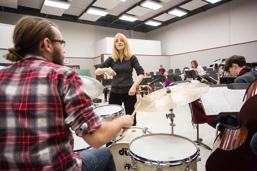Composer Maria Schneider rehearses with the Knox Jazz Ensemble during her Jerome Mirza Jazz Residency