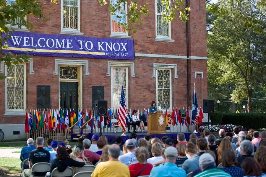 New students welcomed to Knox College community