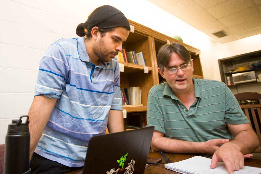 8 Knox Faculty Members, Including Computer Science Professor David Bunde, Received Exceptional Achievement Awards