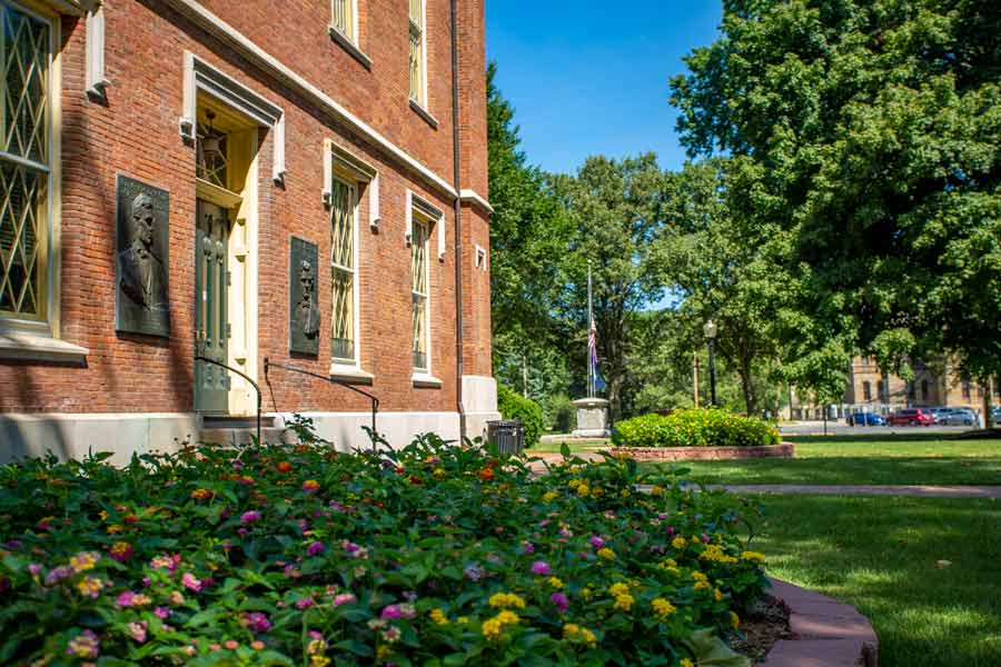 Knox College ranks among the top U.S. colleges, according to Washington Monthly