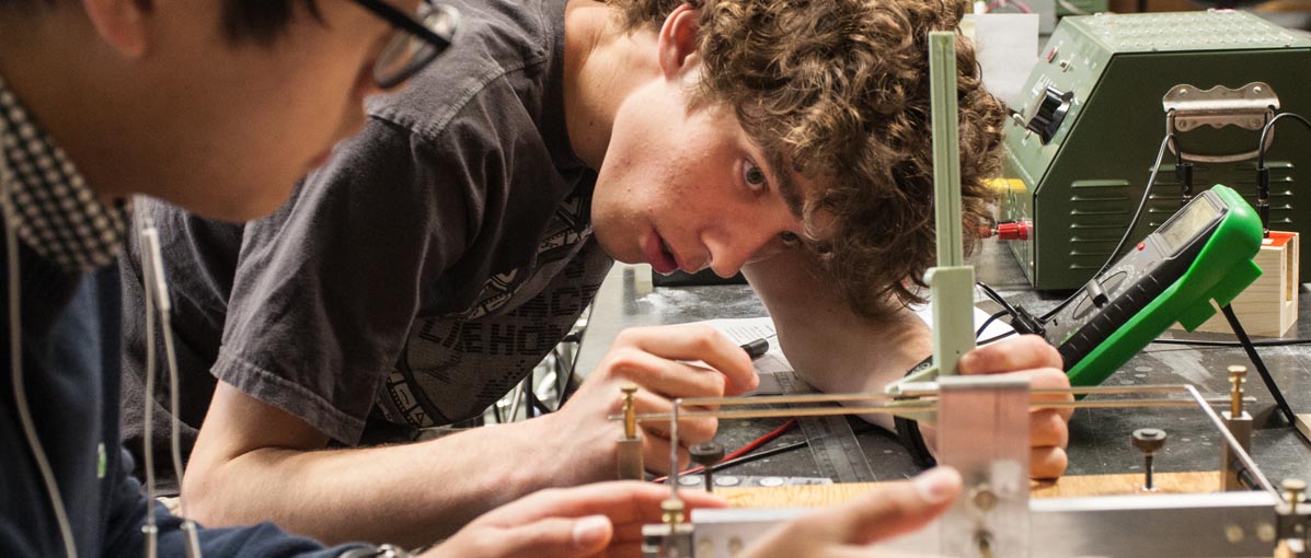 Physics Majors & Minors Knox College