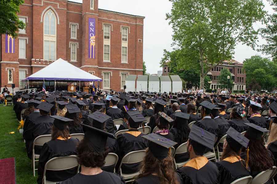 The 2015 Commencement ceremony at Knox College will include an address from "60 Minutes" correspondent Bill Whitaker.